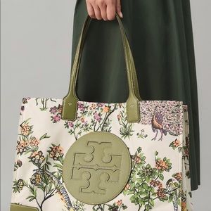 ❌❌SOLD❌❌🔥🔥BRANDNEW LARGE ELLA TOTE 🔥🔥